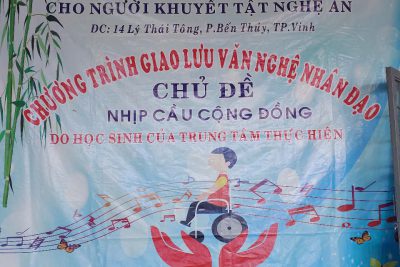 Hình ảnh giao lưu văn nghệ nhân đạo với người khuyết tật – Bùi Thị Châu