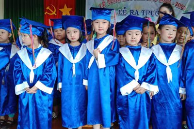 Hình ảnh tổng kết và lễ ra trường  Lớp lá  2 năm học 2022 – 2023( Hoàng Quế)